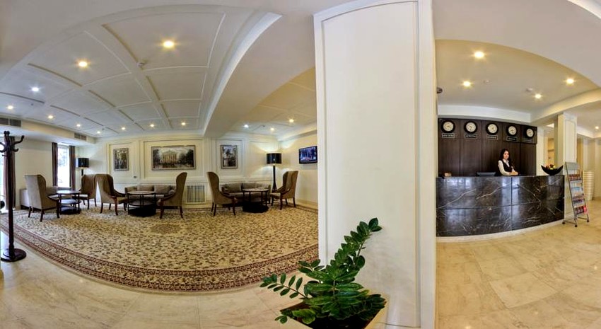 Ambassador-Hotel