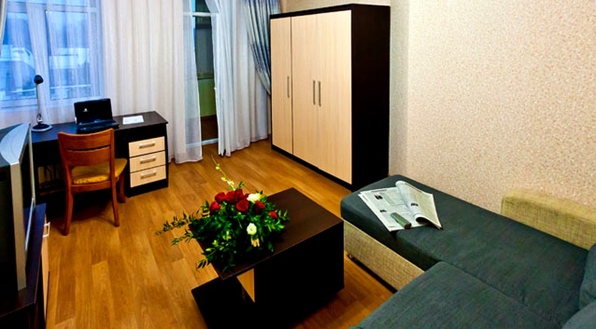 the-golden-dragon-apartments